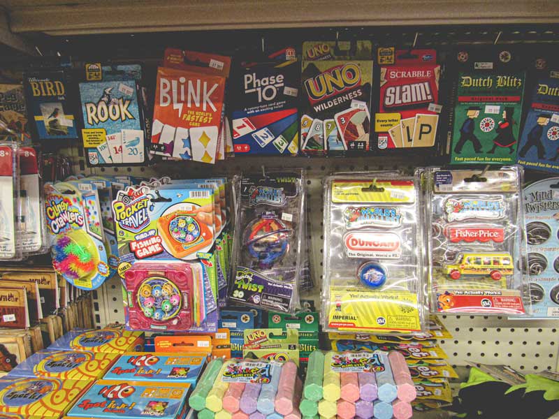 Pictures of random toys in slideshow